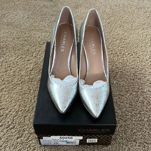 Charles David Silver Cork Pumps